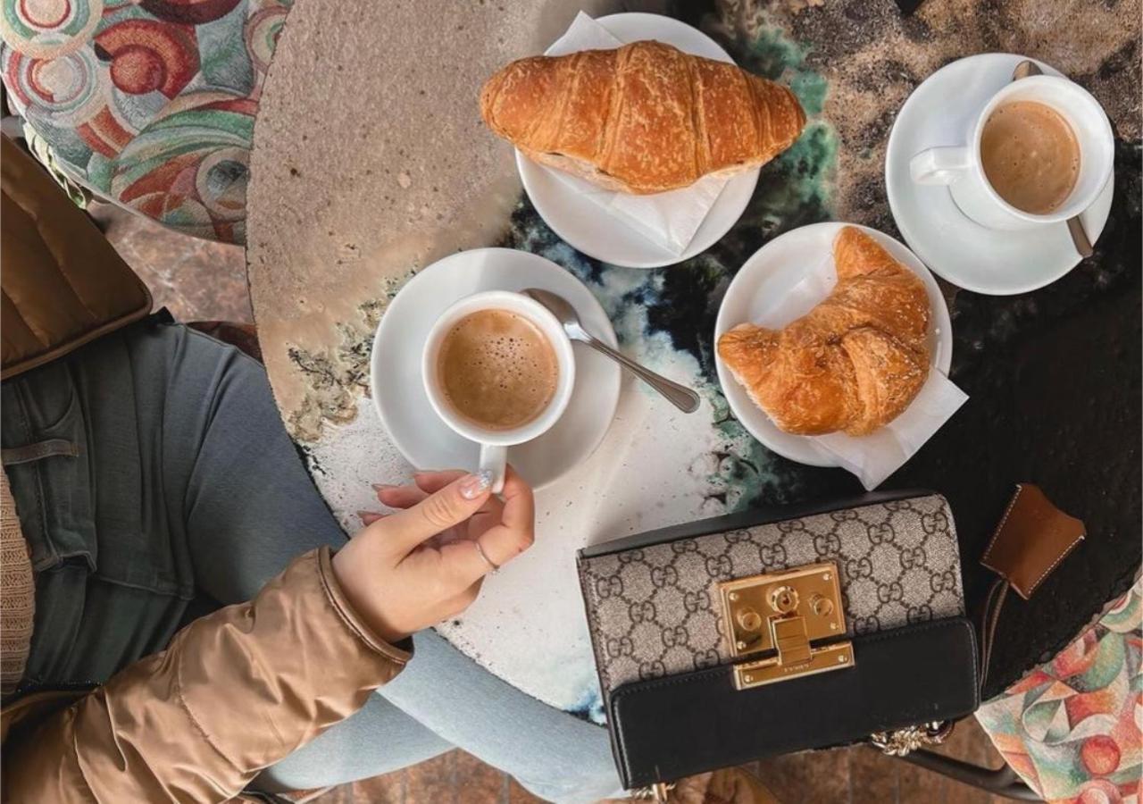 Sotto Gli Affreschi Del 1800 Con Colazione Inclusa Ассізі Екстер'єр фото